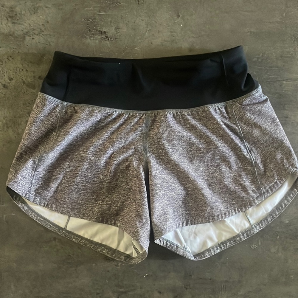 Lululemon Speed up shorts 4”. Grey/Black. Size 2. Perfect Condition.